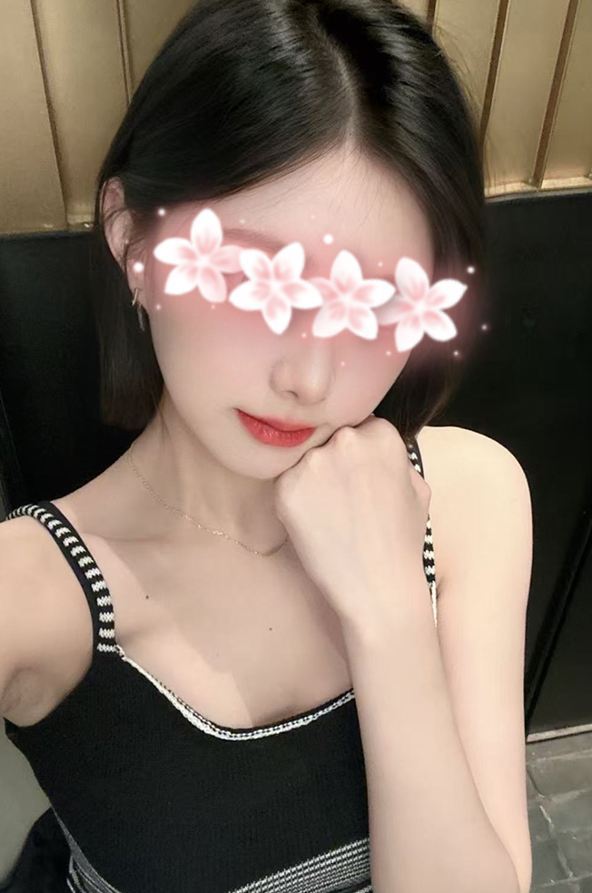 4422女孩.jpg